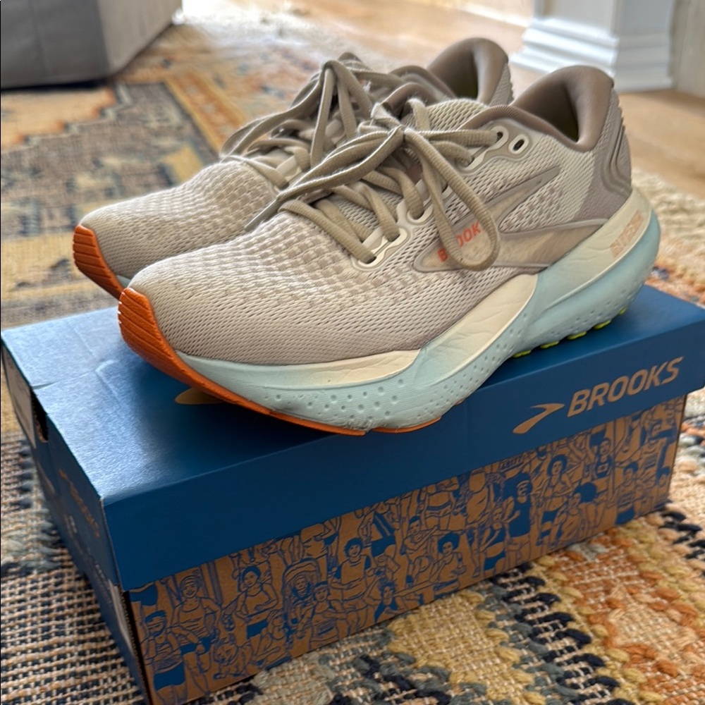 Brooks Glycerin 21 Size 8